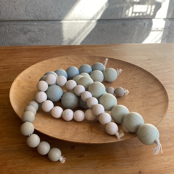 Wood tablescape decor - Picture 2 of 8